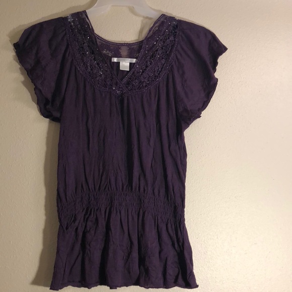 Women’s Top - Picture 2 of 2